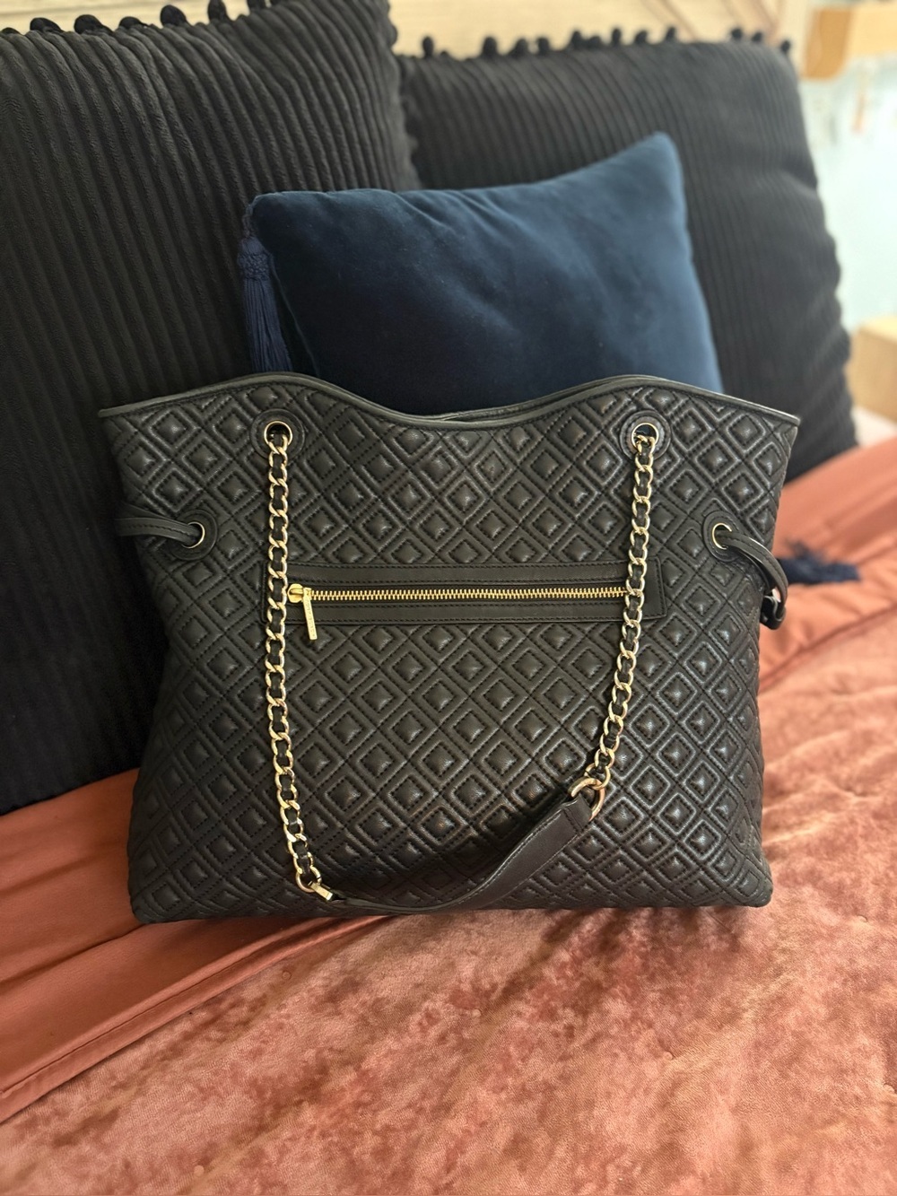Tory Burch Quilted Diamond Marion Slouchy Tote Bag Black - Picture 2 of 9